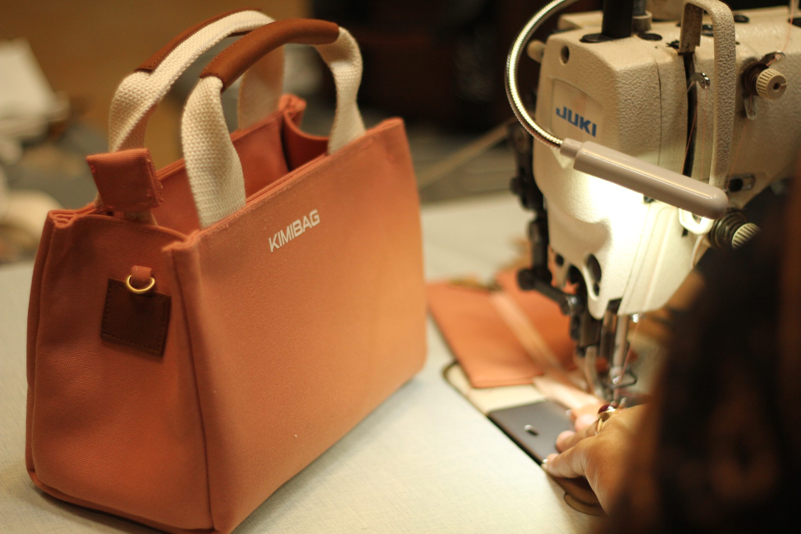 KIMIBAG - PEACH SLING BAG